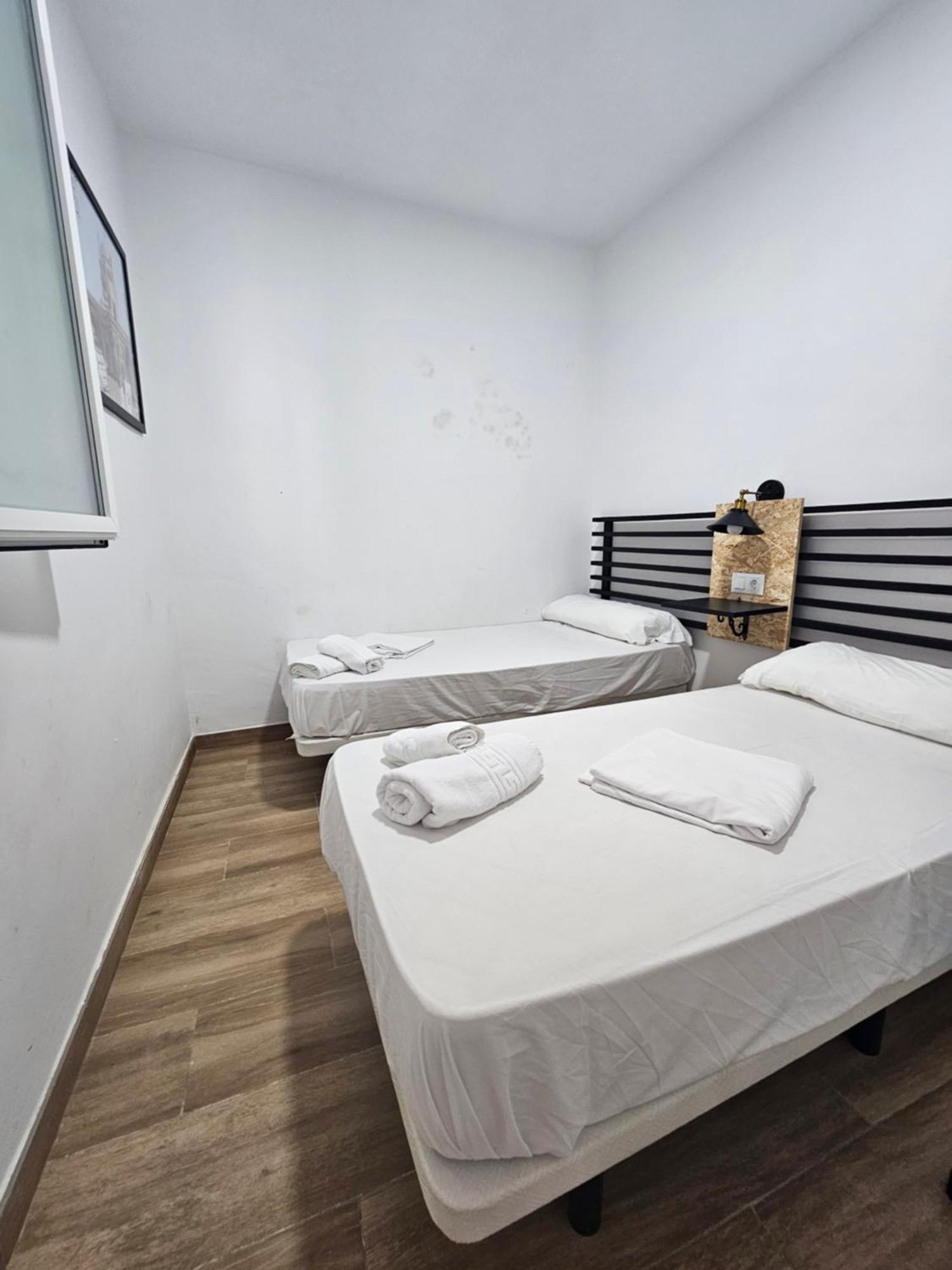 Apartamentos Plaza Santo Domingo Kadyks Zewnętrze zdjęcie